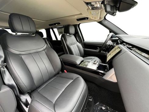 New 2026 Land Rover Range Rover Long Wheelbase SE AWD/4WD image 16