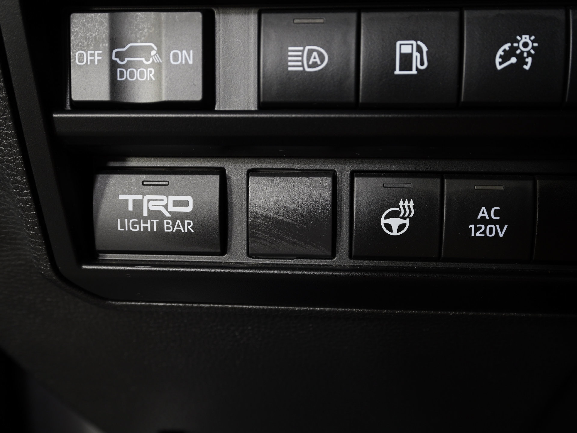 Used 2023 Toyota Sequoia TRD Pro AWD/4WD image 18