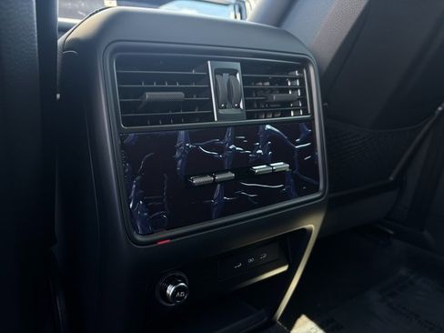 Certified 2025 Porsche Cayenne Coupe image 25