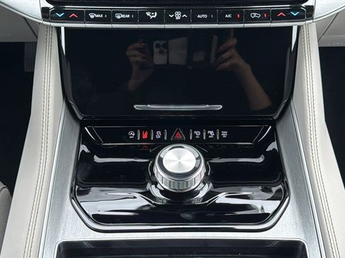 New 2026 Jeep Grand Wagoneer 2WD image 23