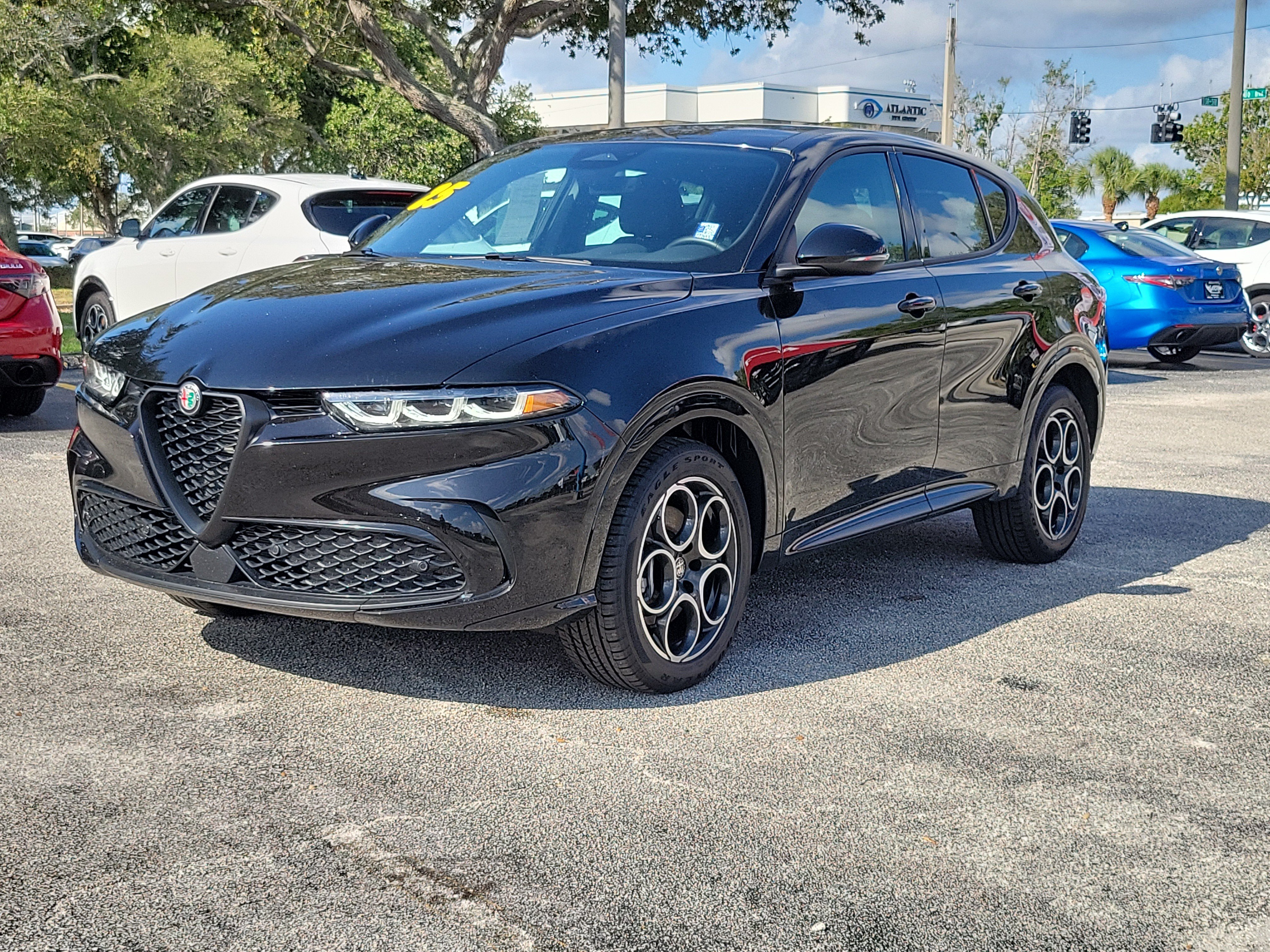 Used 2025 Alfa Romeo Tonale AWD/4WD image 3