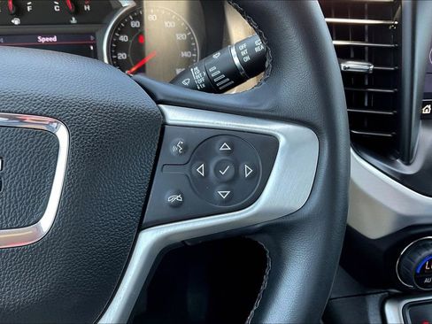 Used 2023 GMC Acadia SLT AWD/4WD image 20
