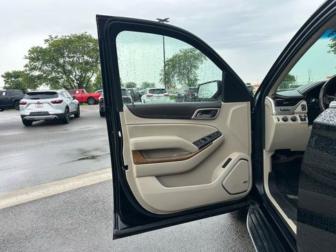 Used 2019 GMC Yukon XL Denali AWD/4WD image 11