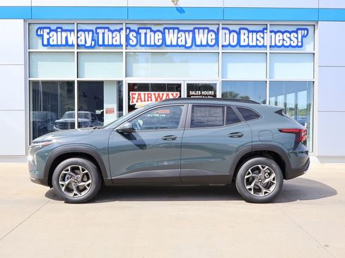 New 2026 Chevrolet Trax LT w/ LT Convenience Package FWD image 7