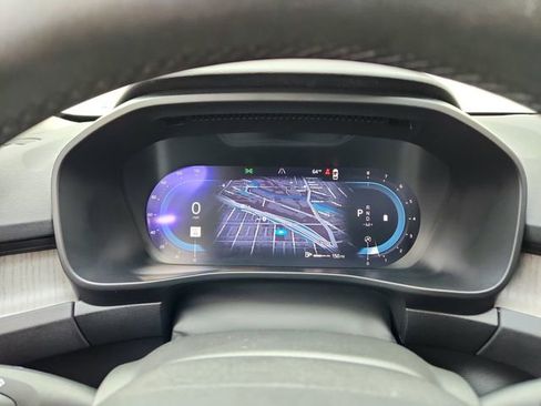 Used 2023 Volvo XC40 B5 Plus w/ Driver Assist Package image 20