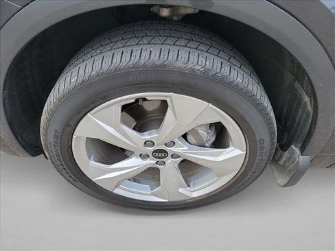 Used 2021 Audi Q5 Premium Plus w/ Premium Plus Package image 8