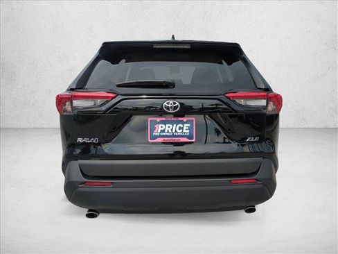 Certified 2025 Toyota RAV4 XLE w/ Convenience Package FWD image 7