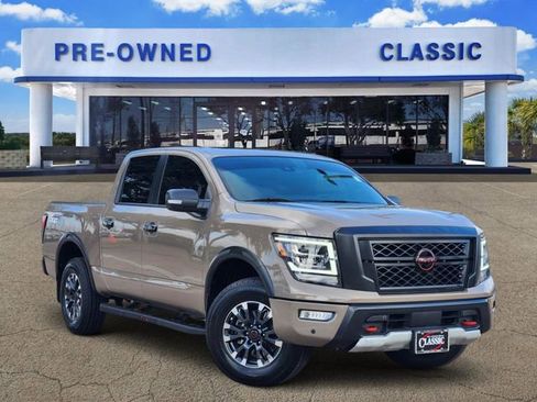 Used 2024 Nissan Titan PRO-4X w/ Pro-4x Convenience Package AWD/4WD image 1