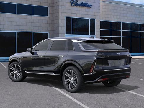 New 2025 Cadillac Lyriq Luxury image 3