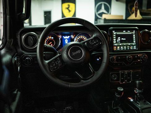 Used 2023 Jeep Gladiator Sport image 14