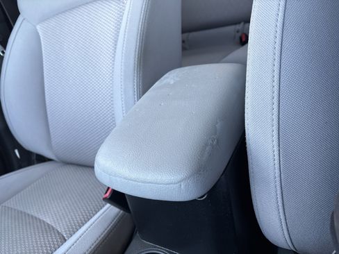 Used 2017 Subaru Forester 2.5i Premium w/ All-Weather Package image 27