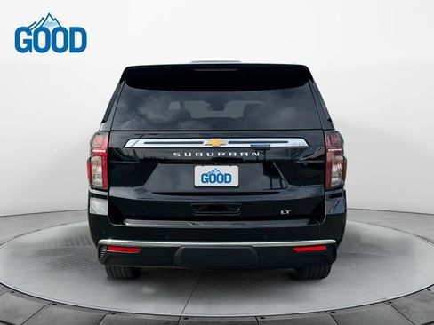 Used 2024 Chevrolet Suburban LT image 4
