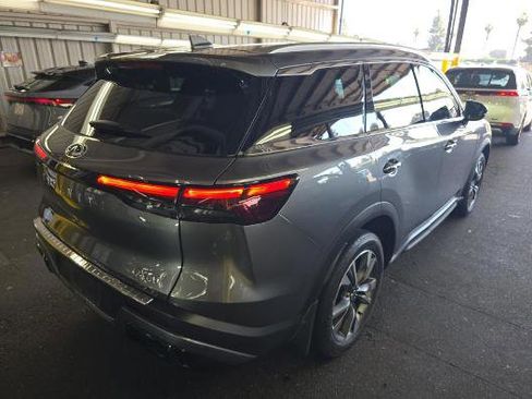 Used 2023 INFINITI QX60 Luxe w/ Performance Audio Package image 2