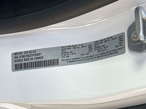 New 2026 Chrysler Pacifica Select image 36