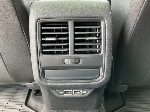 Used 2021 Volkswagen Passat 2.0T SE image 21