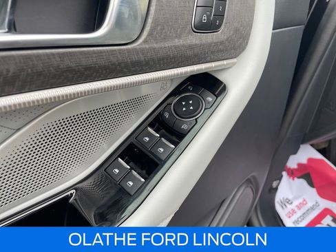 Used 2025 Ford Explorer Platinum w/ LUX Leather Package image 23