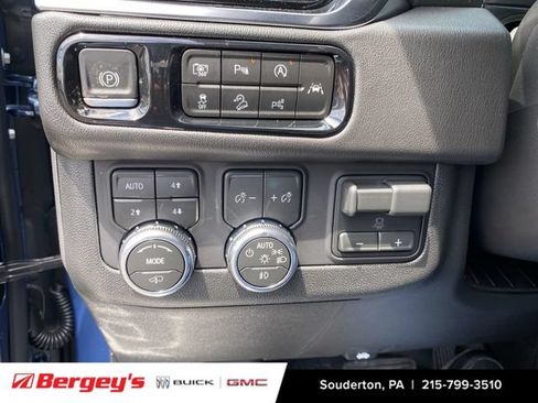 New 2026 GMC Yukon Denali w/ Denali Reserve Package AWD/4WD image 19