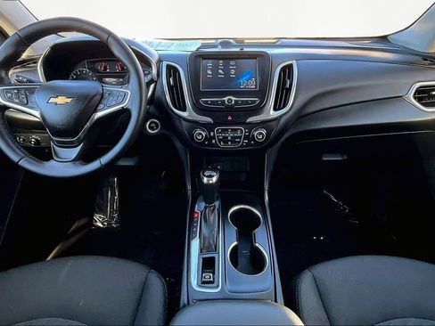 Used 2018 Chevrolet Equinox LT w/ LPO, Blackout Package image 15