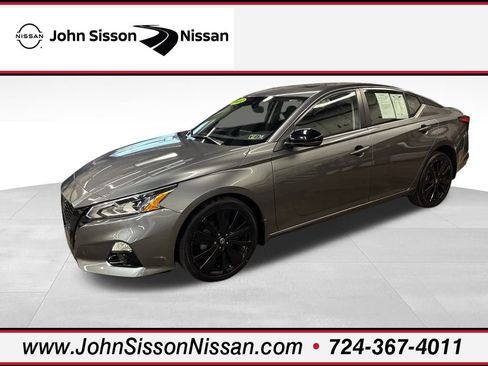 Used 2022 Nissan Altima 2.5 SR w/ Midnight Edition Package image 1