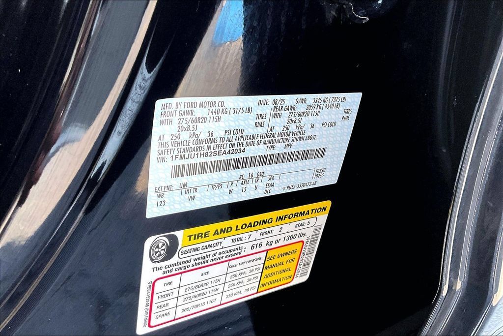 Used 2025 Ford Expedition Active RWD image 36