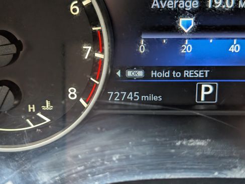 Used 2016 Nissan Maxima Platinum w/ Interior Lighting Package FWD image 19