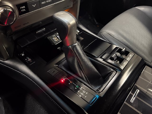 Used 2020 Lexus GX 460 Premium w/ Premium Package AWD/4WD image 21
