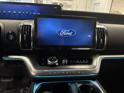 New 2026 Ford Expedition Max Platinum w/ Stealth Appearance Package AWD/4WD image 20