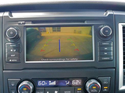 Used 2019 Nissan Titan SV w/ SV Convenience Package AWD/4WD image 32