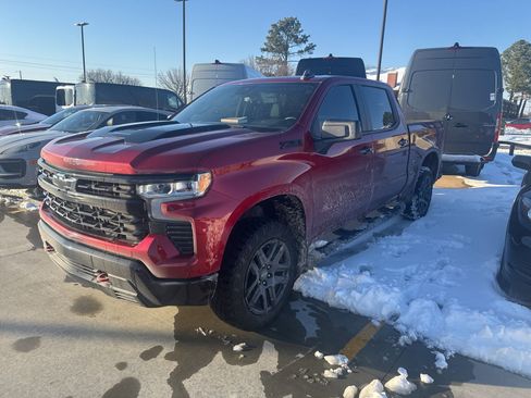 Used 2024 Chevrolet Silverado 1500 LT Trail Boss w/ Convenience Package II image 1