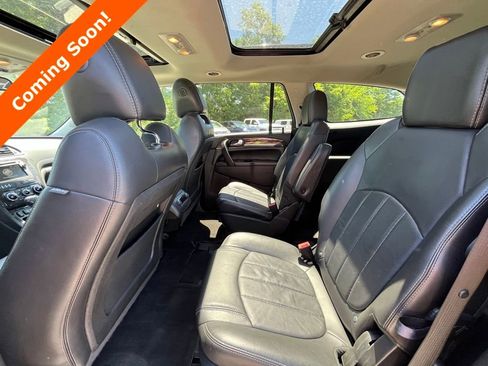 Used 2017 Buick Enclave Leather FWD image 5