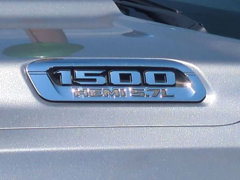 Used 2020 RAM 1500 Big Horn RWD image 13