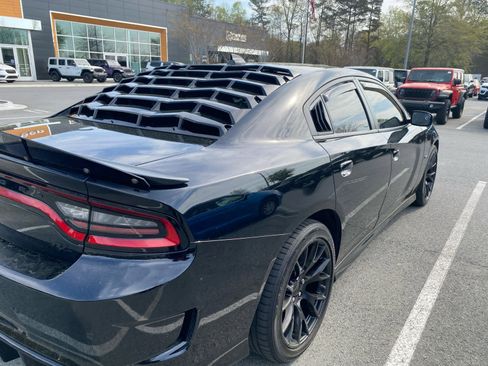 Used 2023 Dodge Charger R/T w/ Blacktop Package image 12
