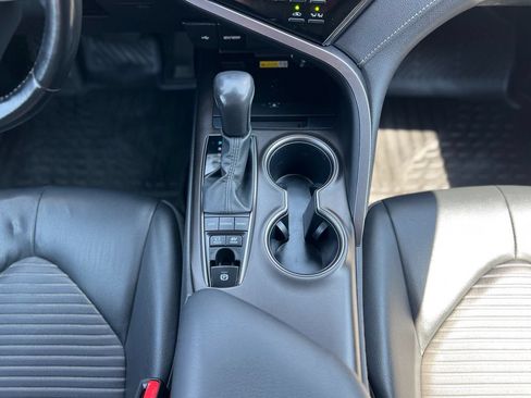 Used 2023 Toyota Camry SE FWD image 19