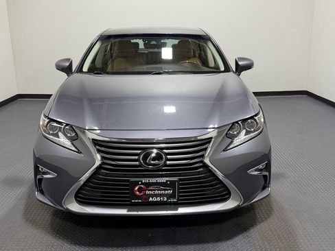 Used 2016 Lexus ES 350 w/ Luxury Package w/Wood Trim image 3