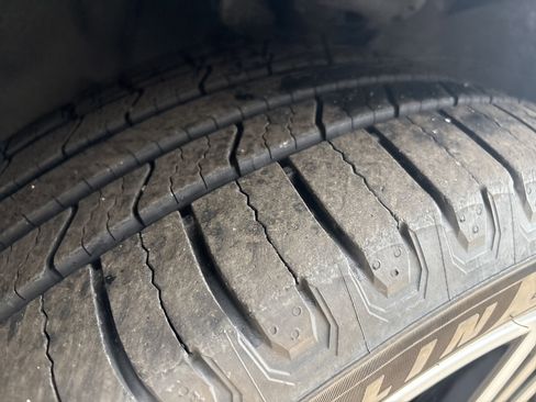 Used 2021 Honda Pilot Touring image 12