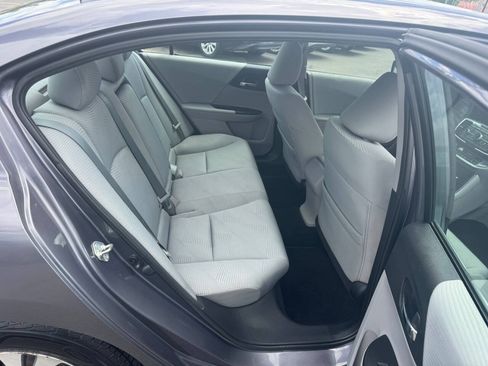 Used 2015 Honda Accord LX image 19