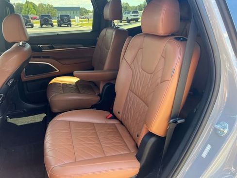 Used 2024 Kia Telluride EX X-Line AWD/4WD image 19