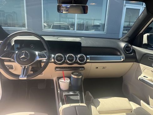 Used 2025 Mercedes-Benz GLB 250 image 20