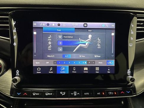 Certified 2024 Jeep Wagoneer L Series III w/ Premium Group I image 21