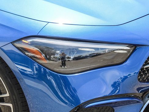 Used 2024 Mercedes-Benz CLE 300 4MATIC Coupe image 8