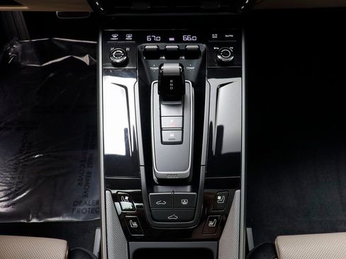 Used 2025 Porsche 911 Carrera image 15