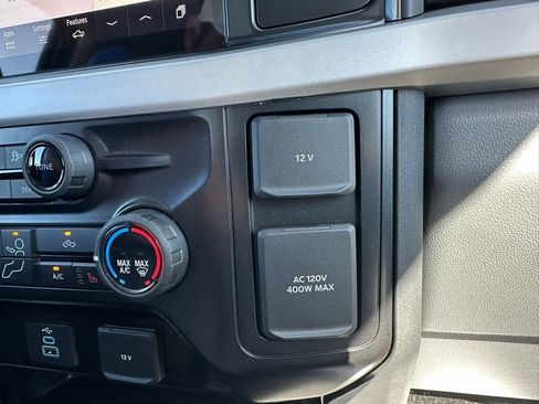 New 2026 Ford F350 XLT w/ XLT Premium Package AWD/4WD image 24