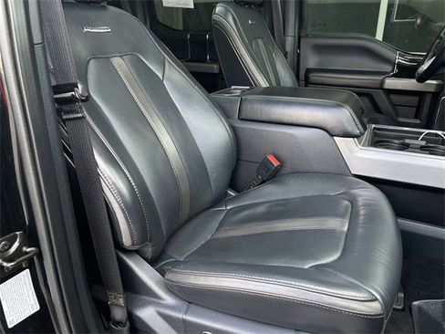Used 2022 Ford F350 Platinum image 25