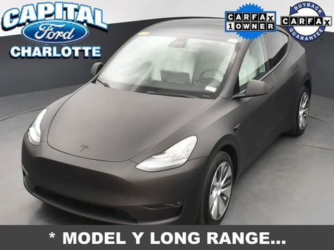 Used 2022 Tesla Model Y Long Range image 25
