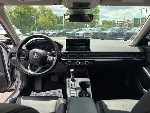 Used 2024 Honda Civic Touring image 12