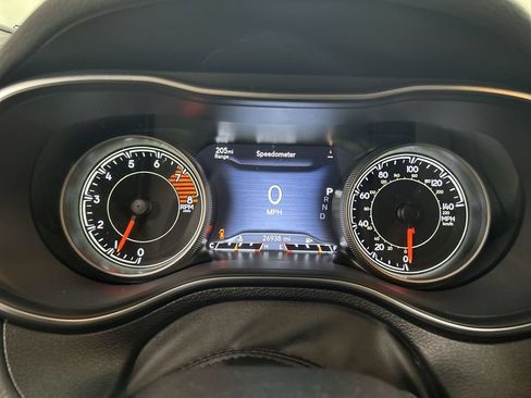 Used 2019 Jeep Cherokee Limited AWD/4WD image 13