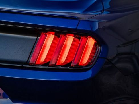 Used 2016 Ford Mustang Premium image 44