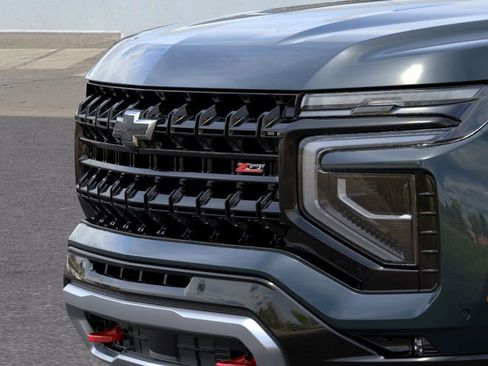New 2026 Chevrolet Suburban Z71 AWD/4WD image 13