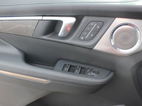 New 2026 Buick Enclave Avenir image 20