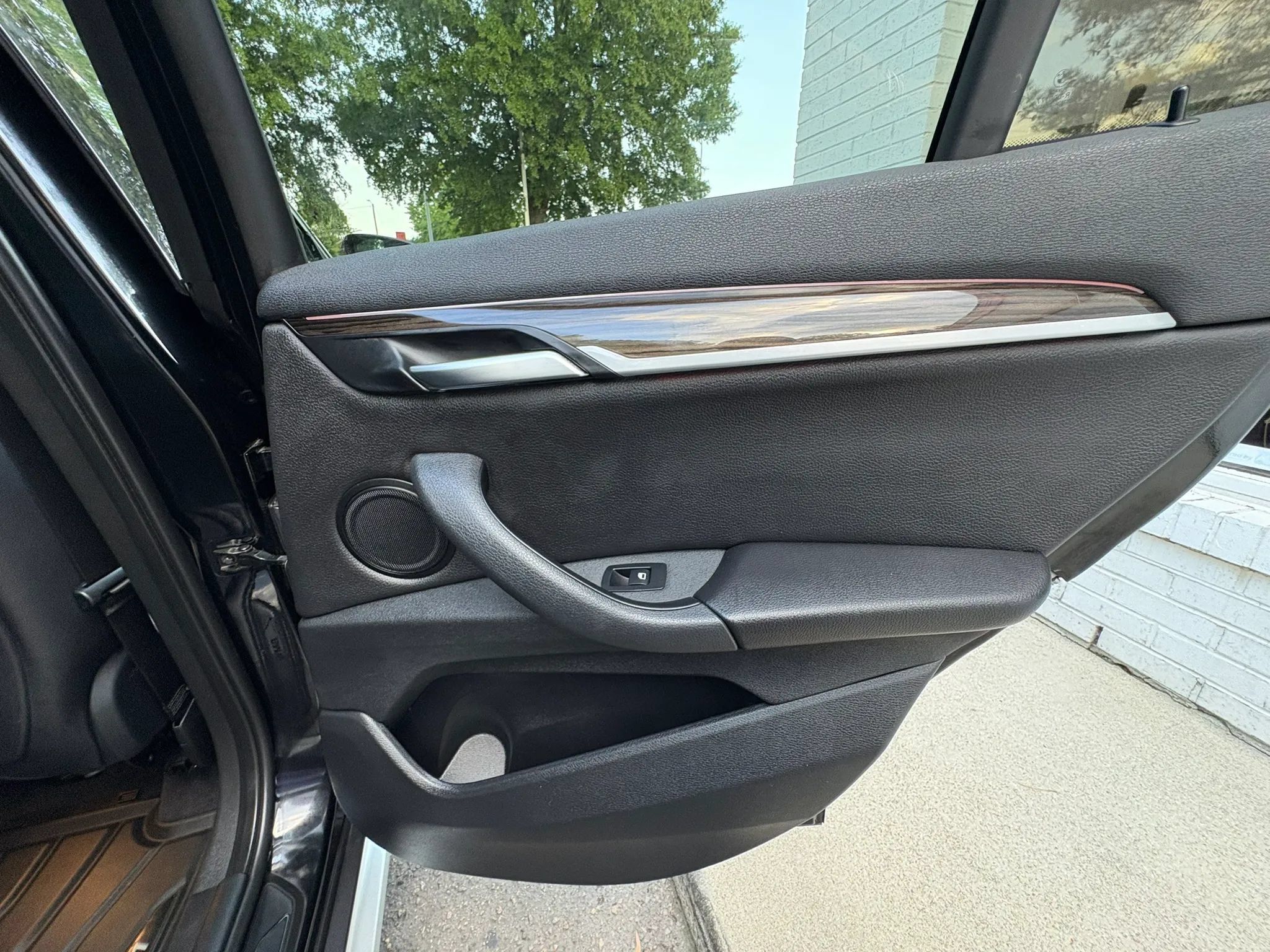 Used 2021 BMW X1 xDrive28i w/ Convenience Package AWD/4WD image 19